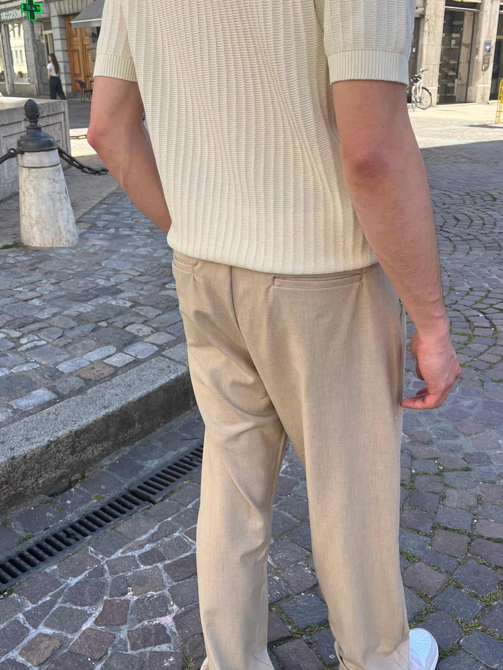 Pantalon à Pinces Relax – Beige Sable Menzo