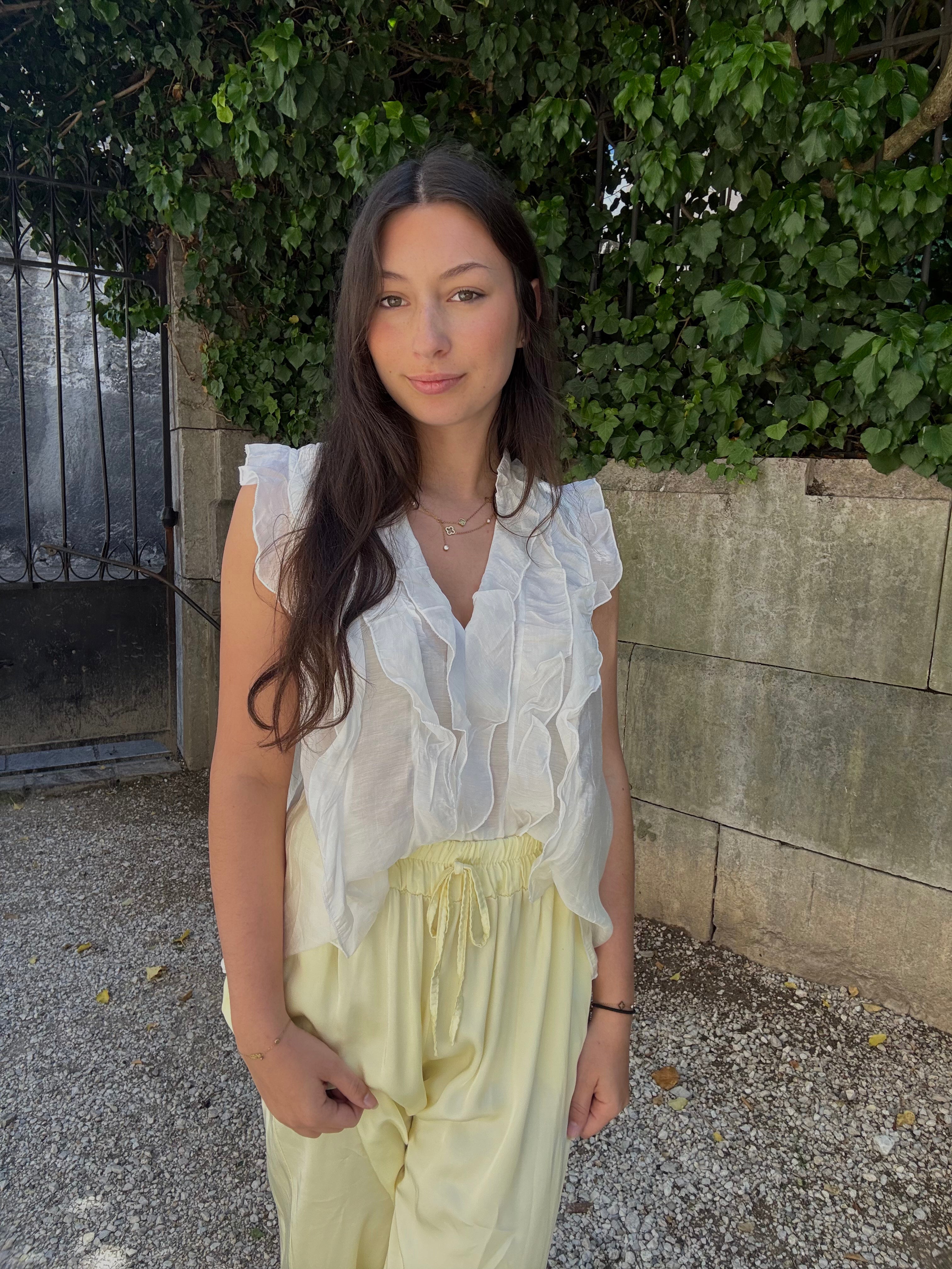 Top blanc à froufrou Menzo