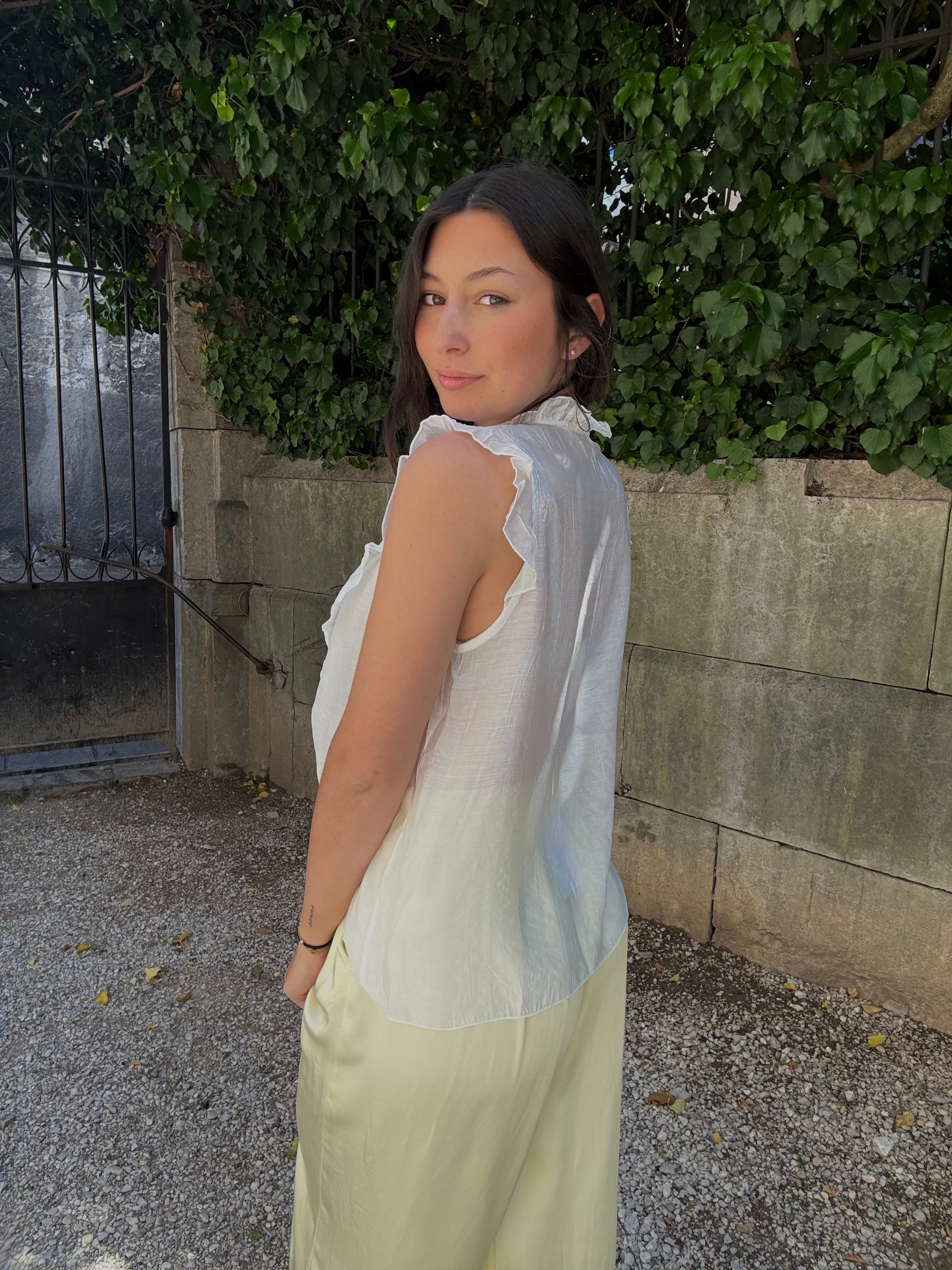 Top blanc à froufrou Menzo