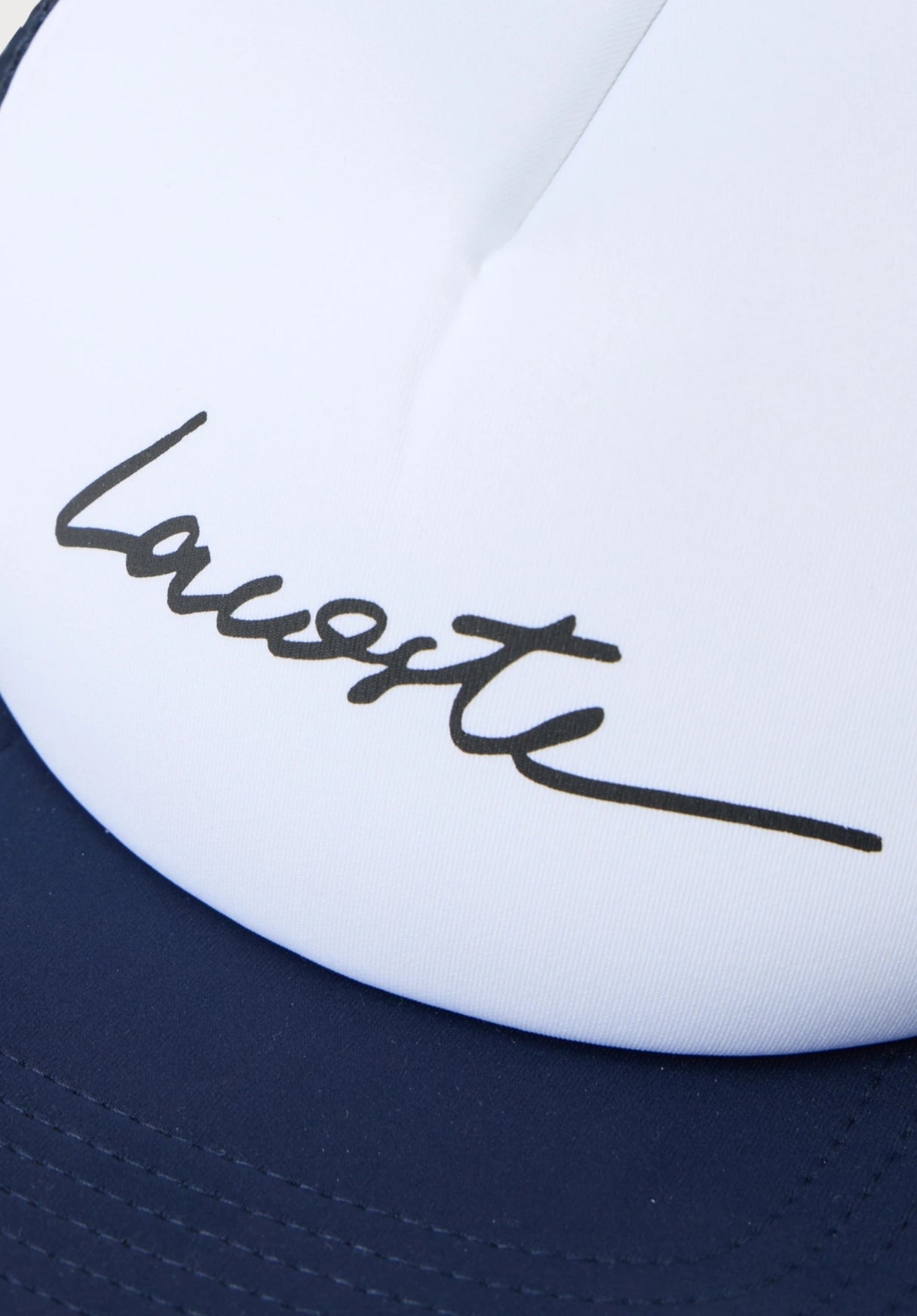 Casquette Trucker Lacoste Bleu Marine & Blanc – Style Urbain Respirant
