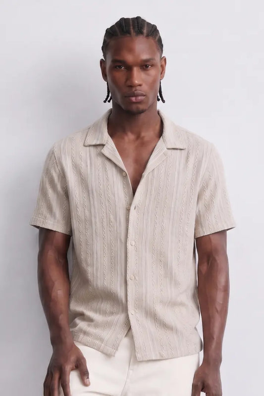 Chemisette Homme Texturé en Maille Beige avec Cordon de Serrage – Style Casual Élégant