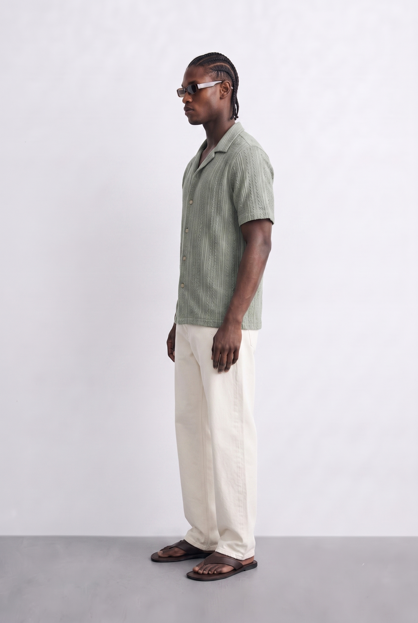 Chemise Homme Texturée Vert Sauge à Manches Courtes – Coupe Décontractée