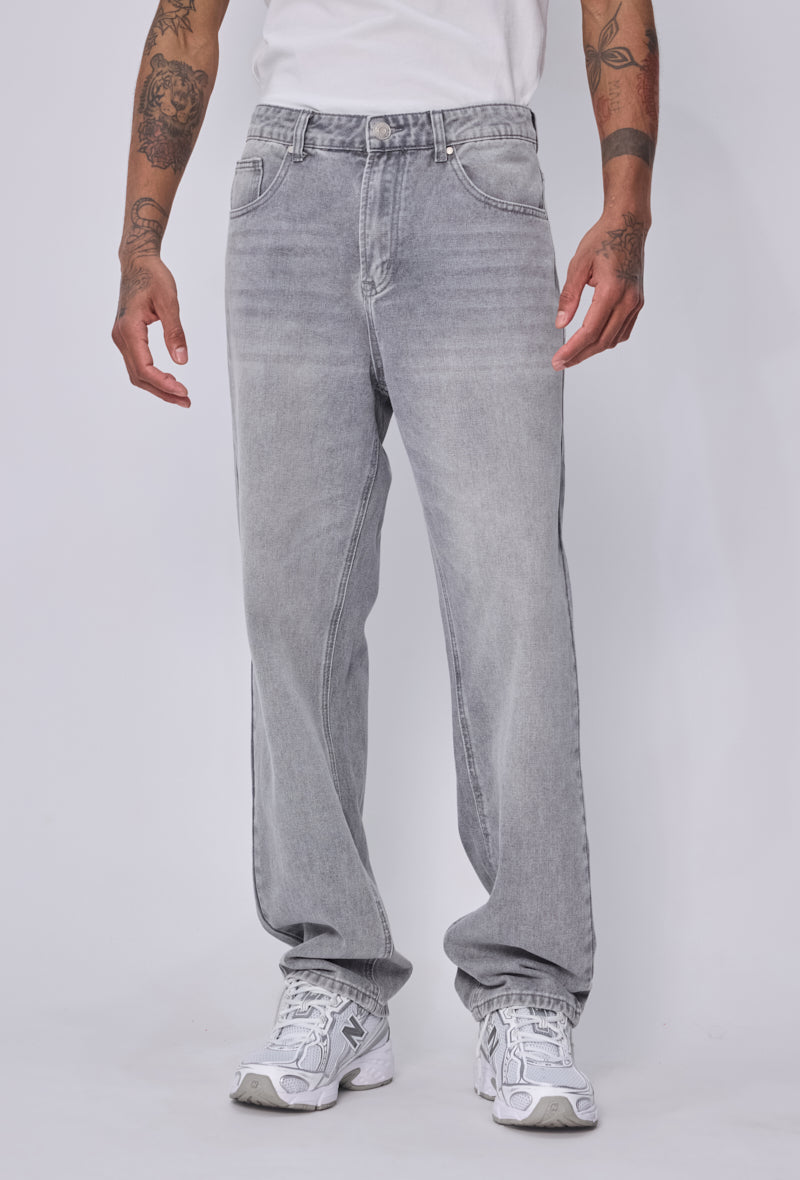 Jean Droit Gris Délavé – Coupe Relaxed Fit
